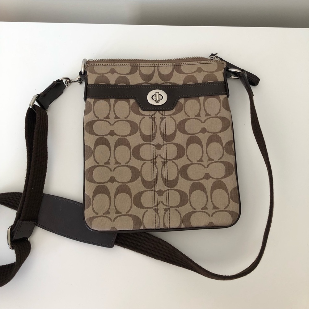 Coach - Classic Crossbody